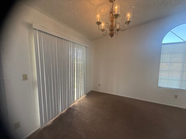 Building Photo - Victorville Home- Nice 2 Bedroom, 2 Bathro...