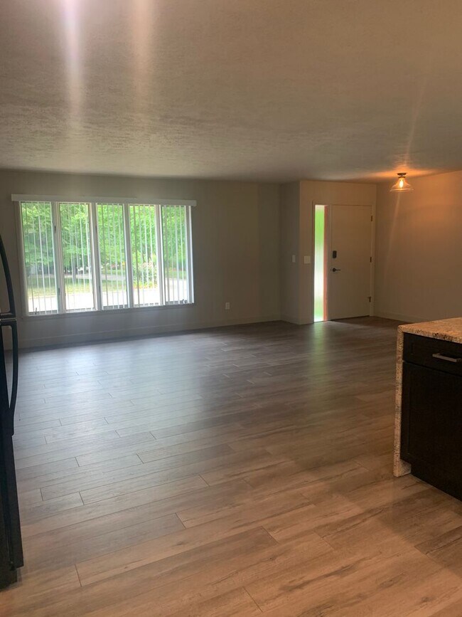 Building Photo - Brentwood South Subdivision - Completely Remodeled 3 Bedroom 2 Bath Home With Huge Backyard!