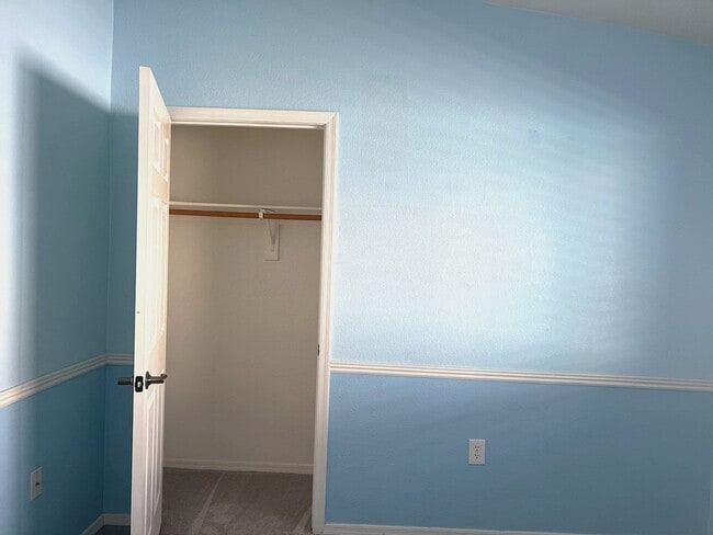 Building Photo - 4539 Redwood St