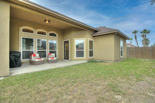 Building Photo - 15134 Barataria Dr
