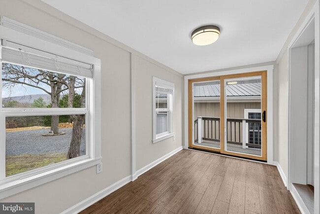 Building Photo - 239 McDonald Rd