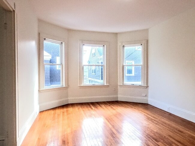 Building Photo - 21 Burr St