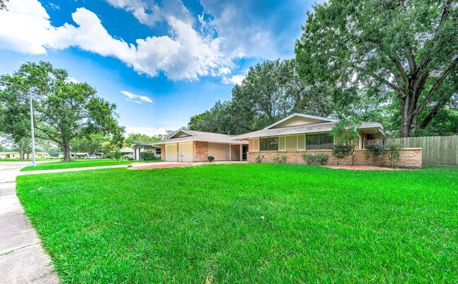 Building Photo - 1610 Richvale Ln