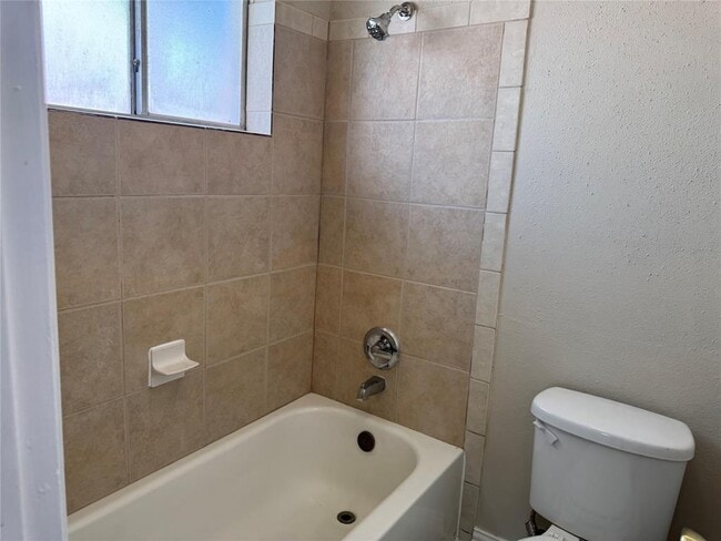 Building Photo - 16427 Skeet Ct