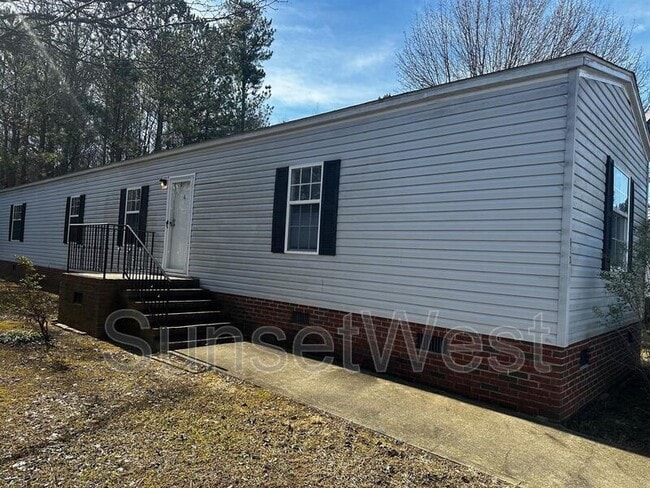Building Photo - 613 Sunshine Dr