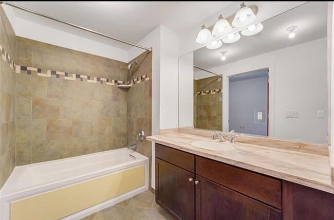 Building Photo - 66 MORRIS St