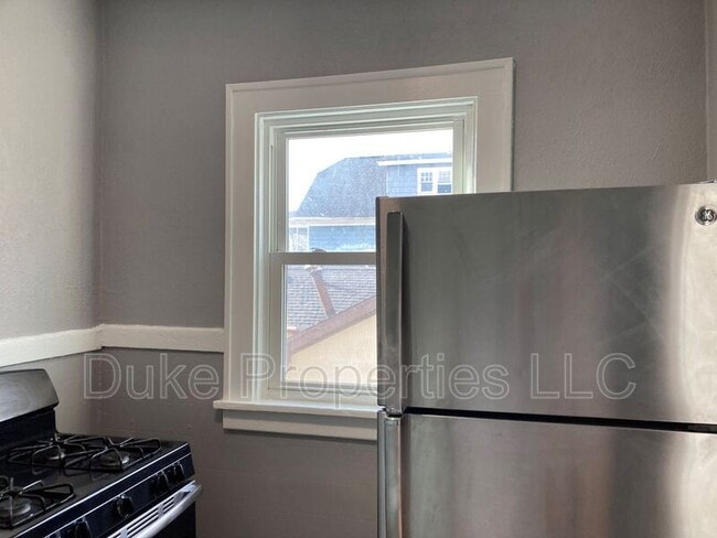 Building Photo - 5 Ernestine St