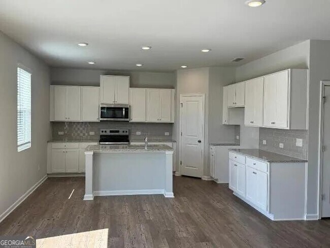 Building Photo - 7117 Timberland Trl