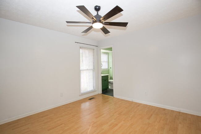 Building Photo - Charming 3 Bedroom Home in Pinehurst with ...