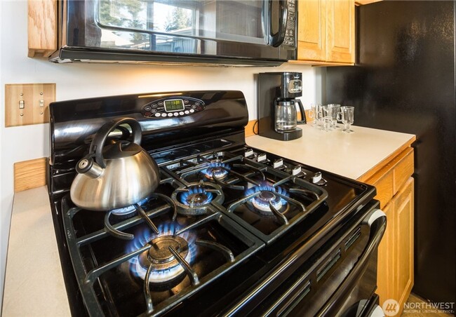 Building Photo - 2bd/.75ba Arlington Home