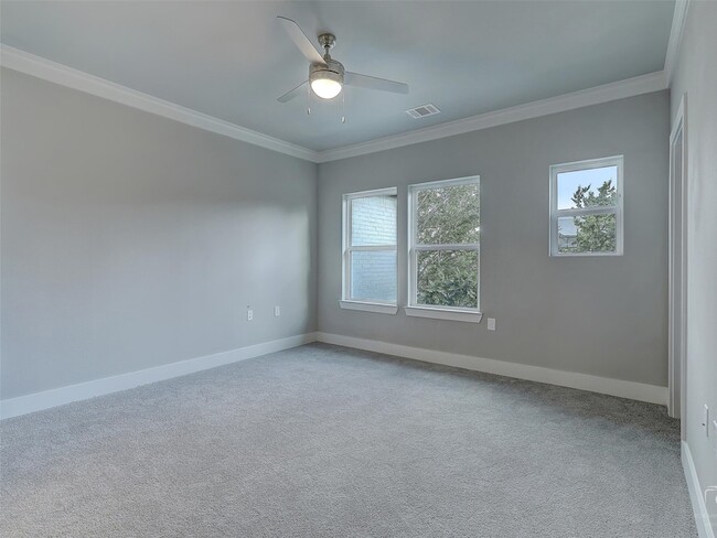 Building Photo - 3369 Wynwood Dr