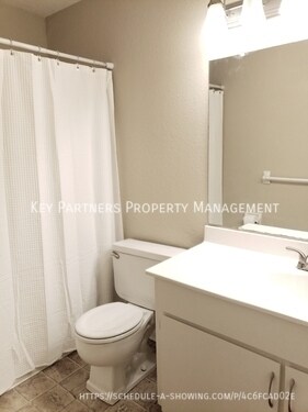 Building Photo - 6212 Robinson St