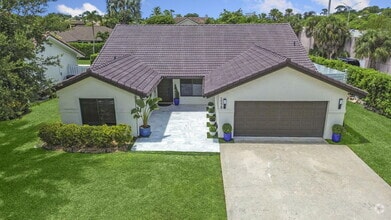 Building Photo - 1598 SW 19th St