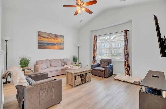 Building Photo - 132 Woodward Rd