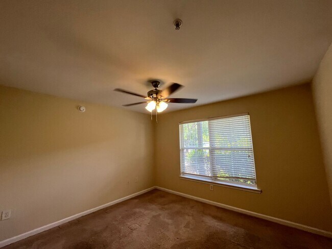 Building Photo - 14-1414 Jones