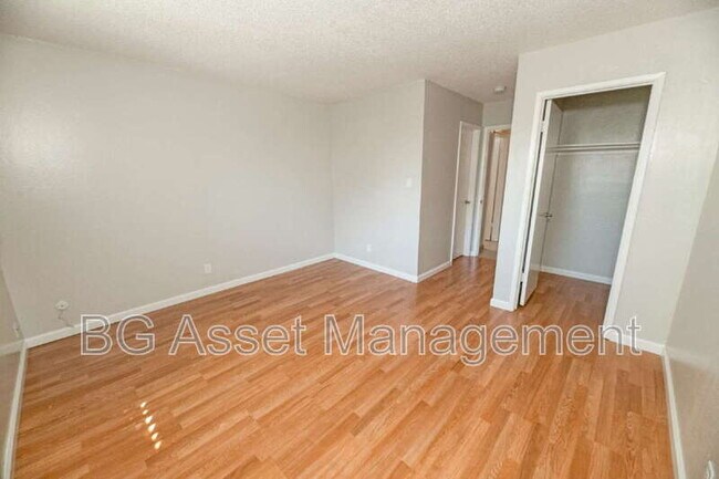 Building Photo - 106 Avian Dr