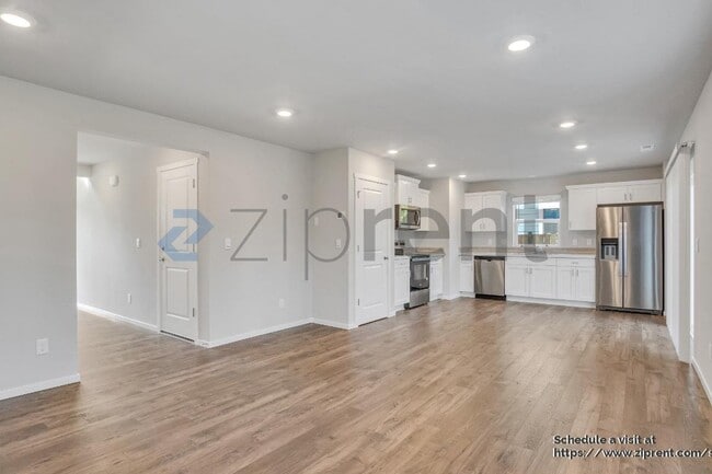 Building Photo - 1471 SW Fielder Pl