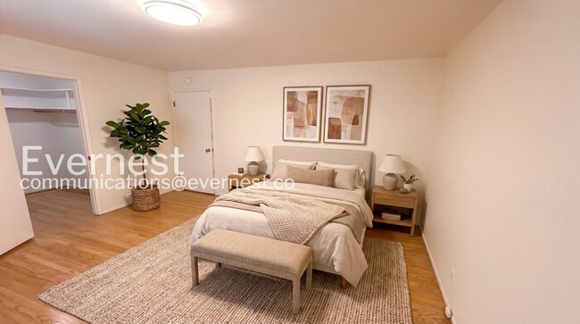 Building Photo - 4-Bed/2-Bath/Available Now!