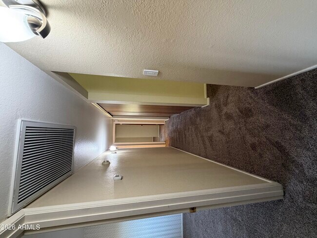 Building Photo - 1536 E Gemini Dr