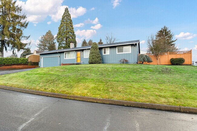 Building Photo - 12318 SE 67th Ct