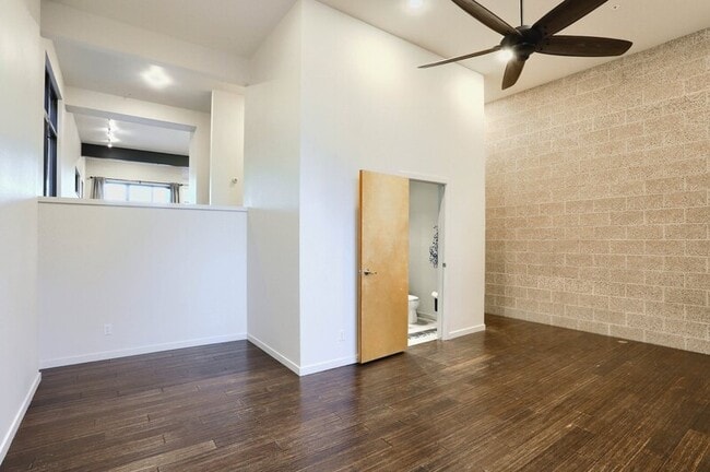 Building Photo - 11542 Colony Row