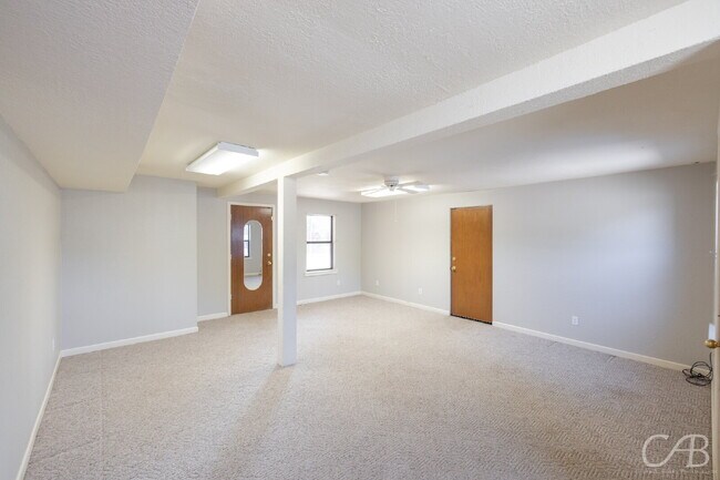 Building Photo - For  Lease