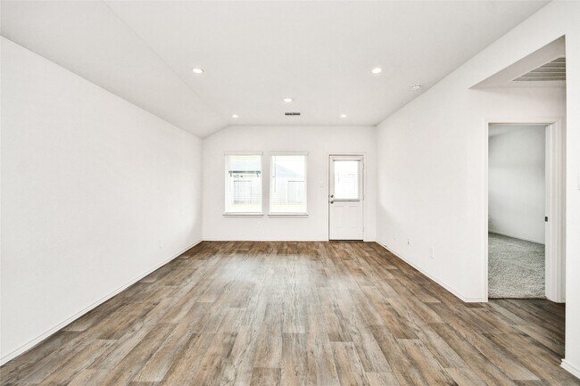 Building Photo - 4243 Bromham Farms Dr