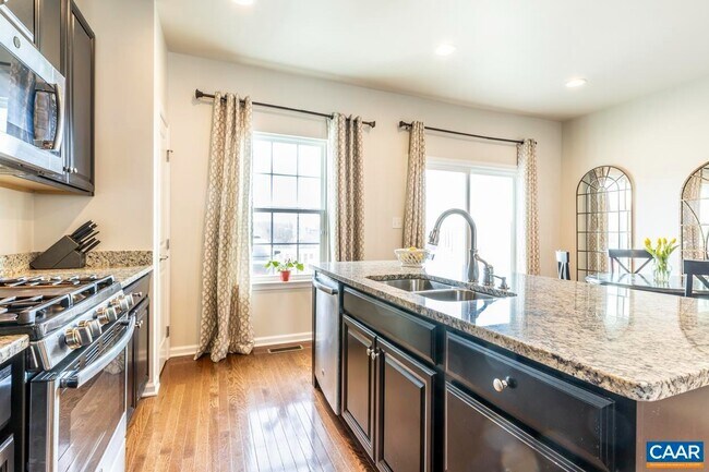 Building Photo - 2033 Elm Tree Ct