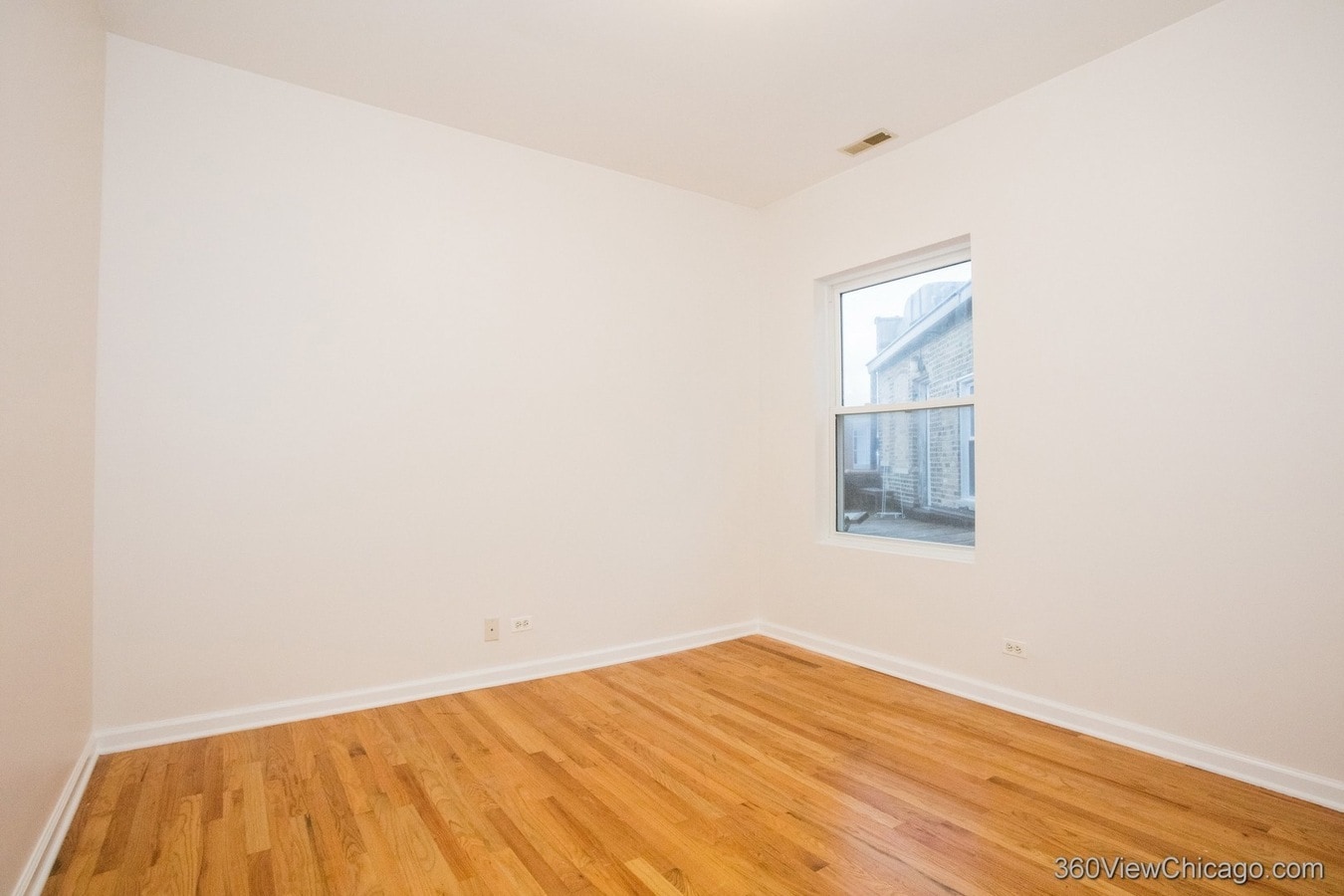 Bedroom - 3906 W Belmont Ave