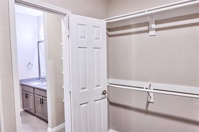 Building Photo - 2840 Clear Creek Dr