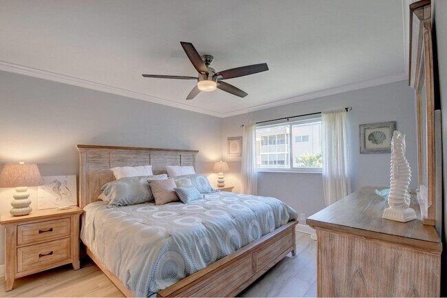 Building Photo - 650 Snug Harbor Dr