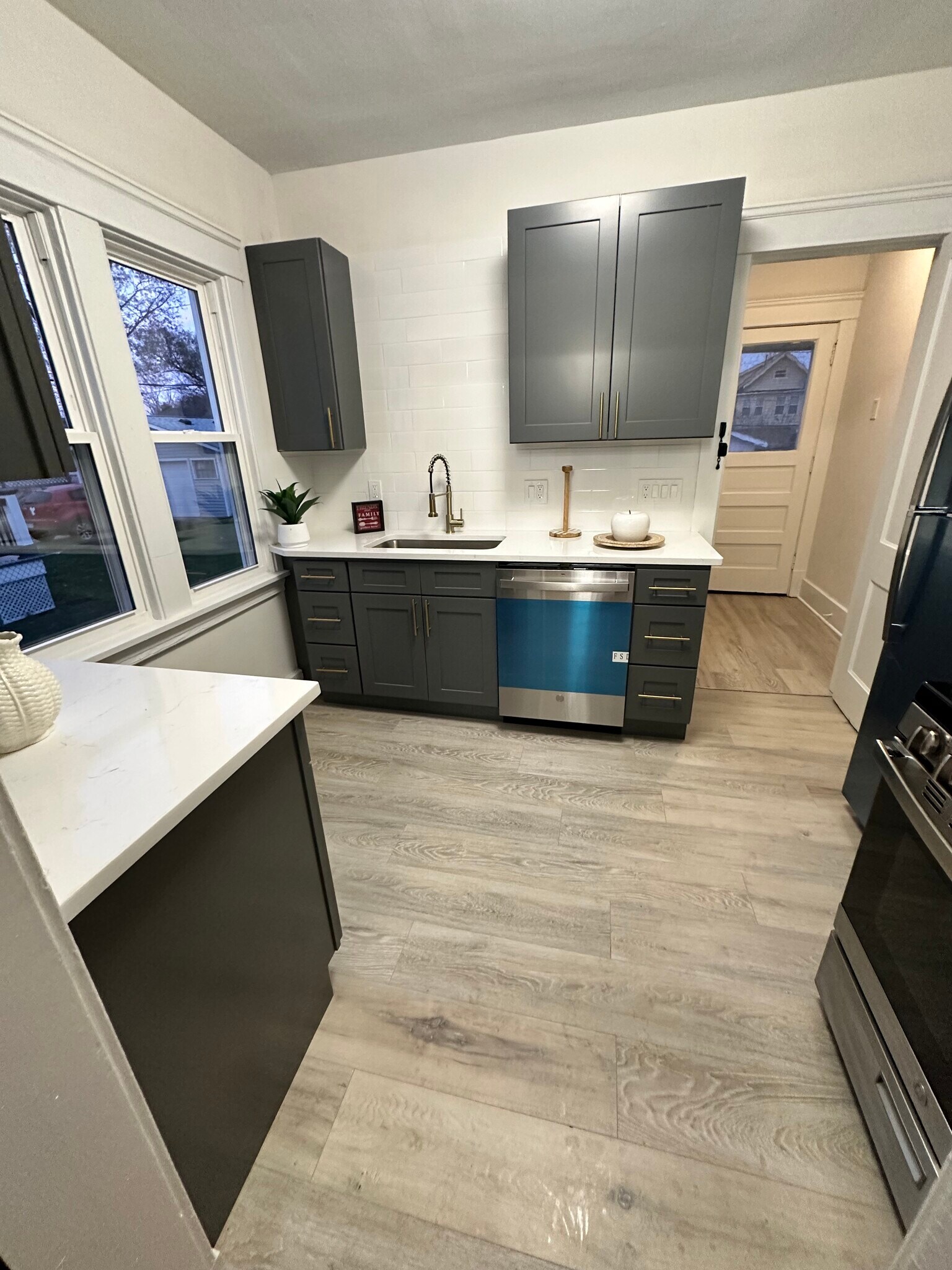 Building Photo - 17430 Woodford Ave