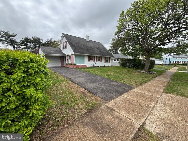 Building Photo - 35 Blueberry Ln