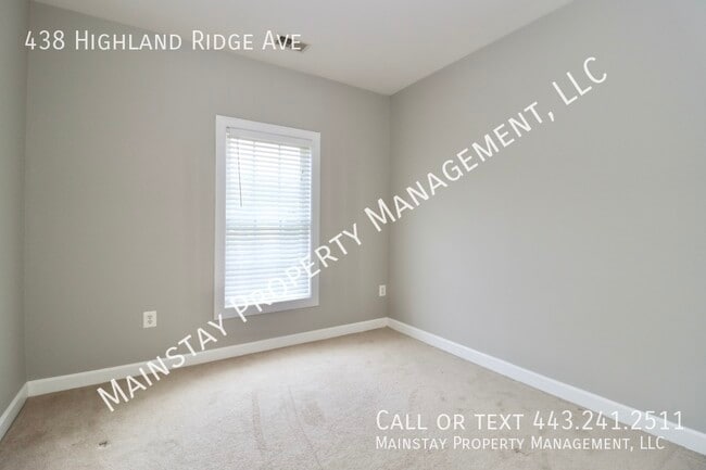 Building Photo - 438 Highland Ridge Ave