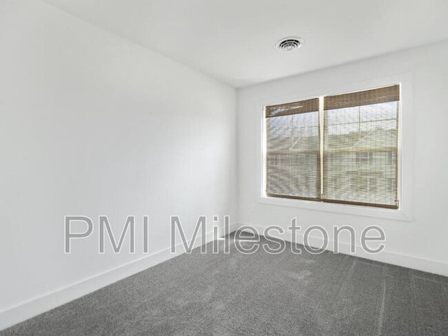 Building Photo - 11089 Gopher Dr N