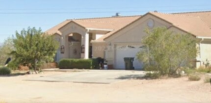 Building Photo - 2196 Pawnee Dr