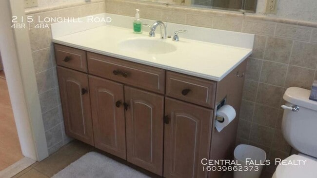 Building Photo - 4 Bedroom Single Family House for  Rent! Available for Immediate Occupancy!