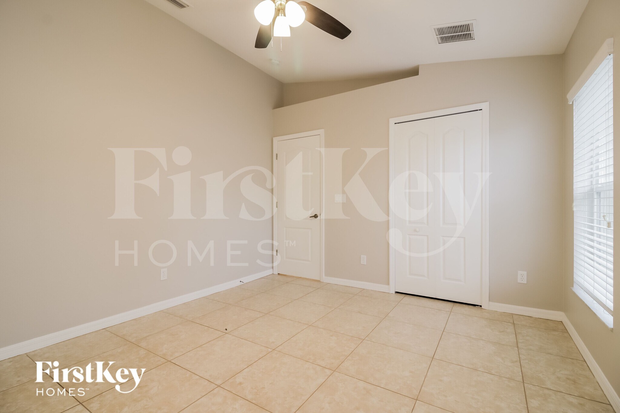 Building Photo - 1319 Macon Dr