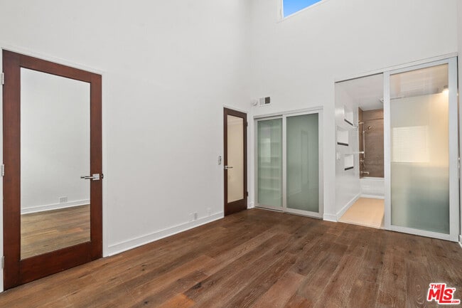 Building Photo - 2508 Arizona Ave