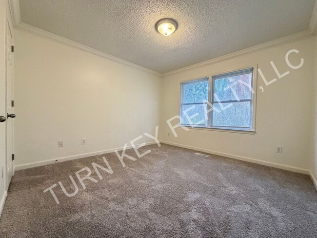 Building Photo - Townhome for Rent in Grayson Valley