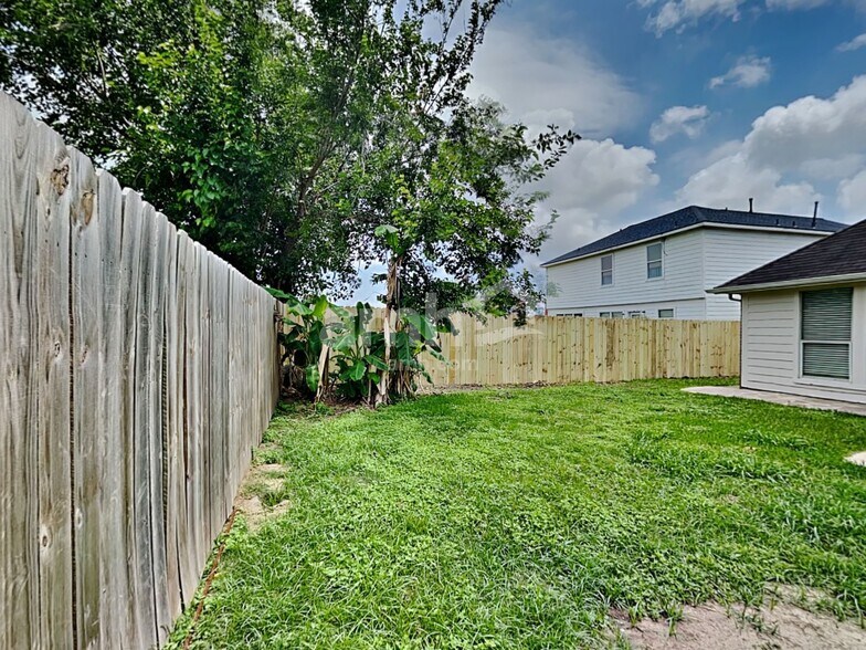 Building Photo - 3915 Ridge Canyon Rd