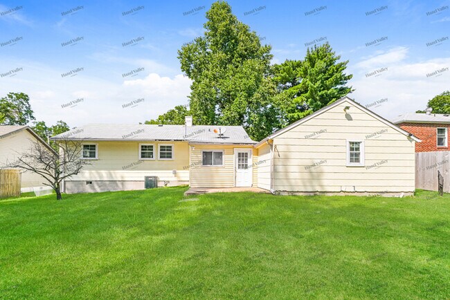 Building Photo - 8942 Arvin Pl