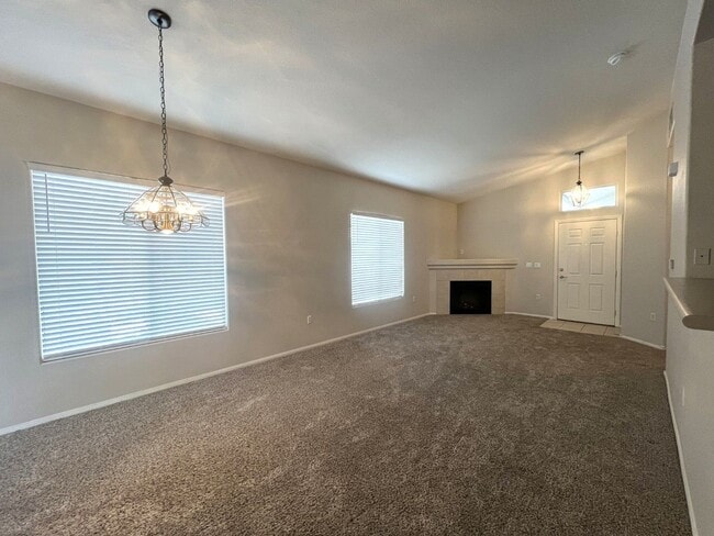 Building Photo - 2 BED / 2 BATH CONDO ON HORIZON RIDGE