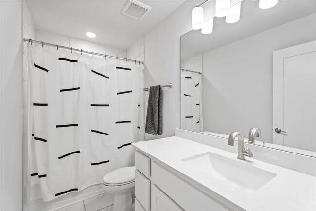 Building Photo - 28 Clearview Terrace Pl