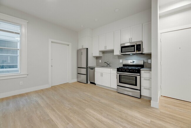 Building Photo - 1650 California St