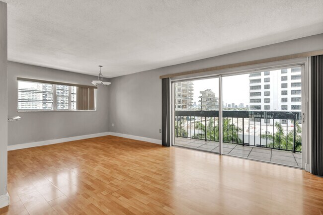 Building Photo - 1345 West Ave