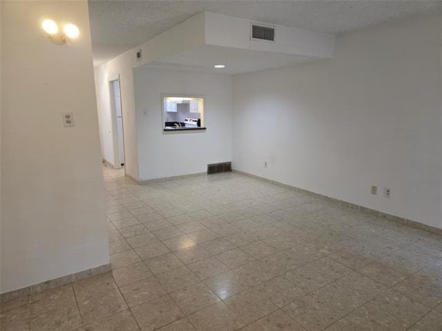 Building Photo - 1377 Roaring Springs Rd