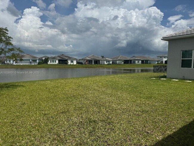 Building Photo - 4691 Estates Cir