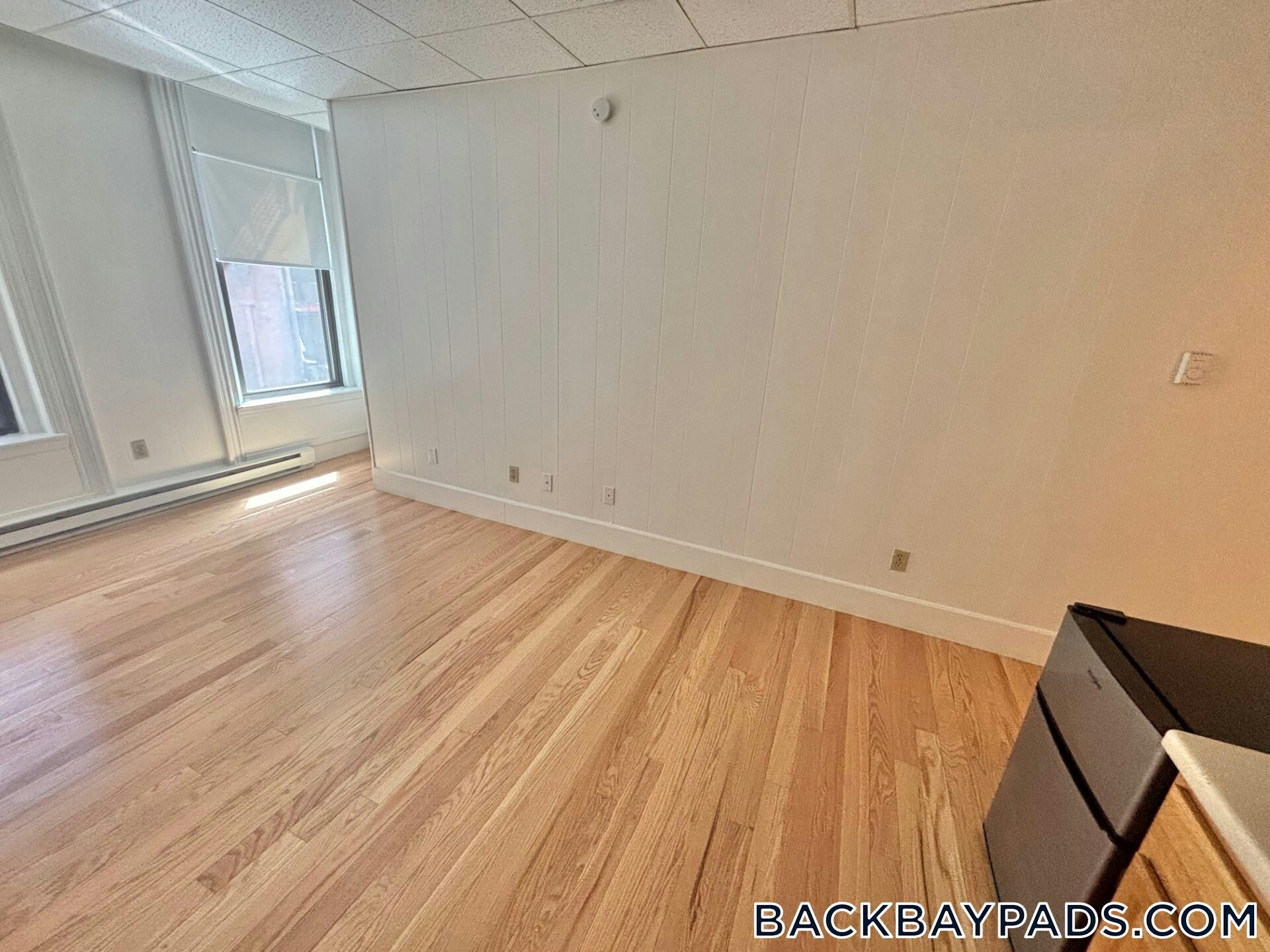 Building Photo - 272 Newbury St
