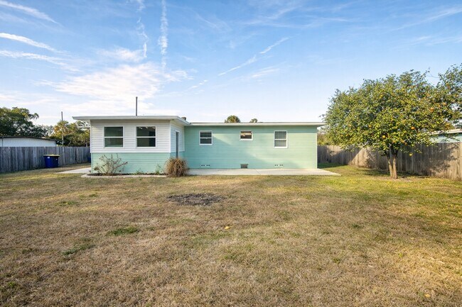 Building Photo - 6910 Corkwood Rd